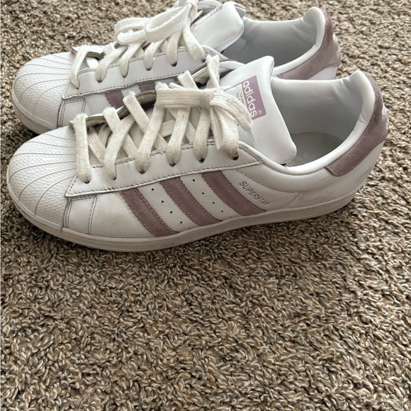 Adidas Superstar White and Light Purple Shoes - Picture 3 of 7
